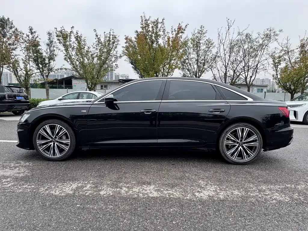 Audi A6L — фото 6