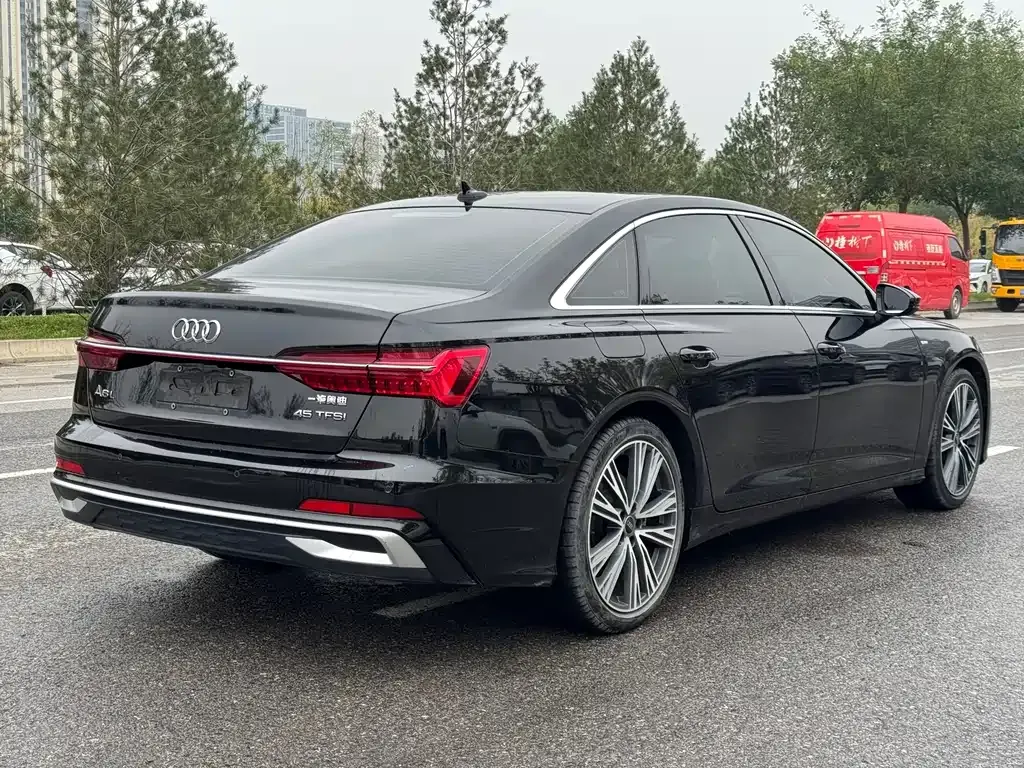 Audi A6L — фото 5