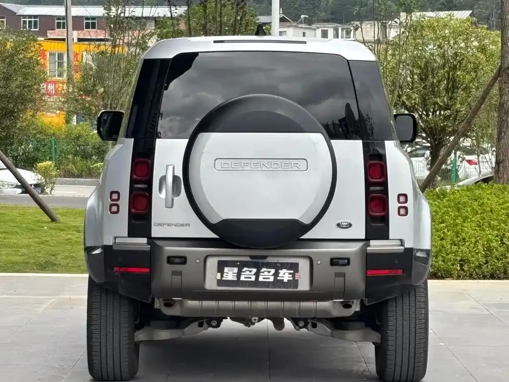 Land Rover Defender — фото 4