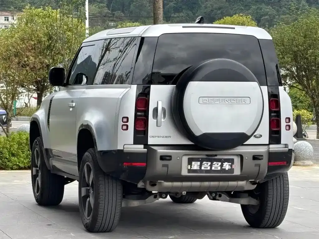 Land Rover Defender — фото 3