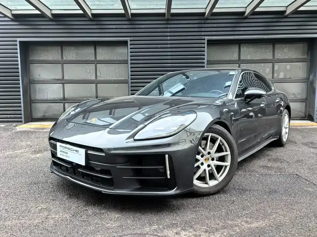 Porsche Panamera — фото 1