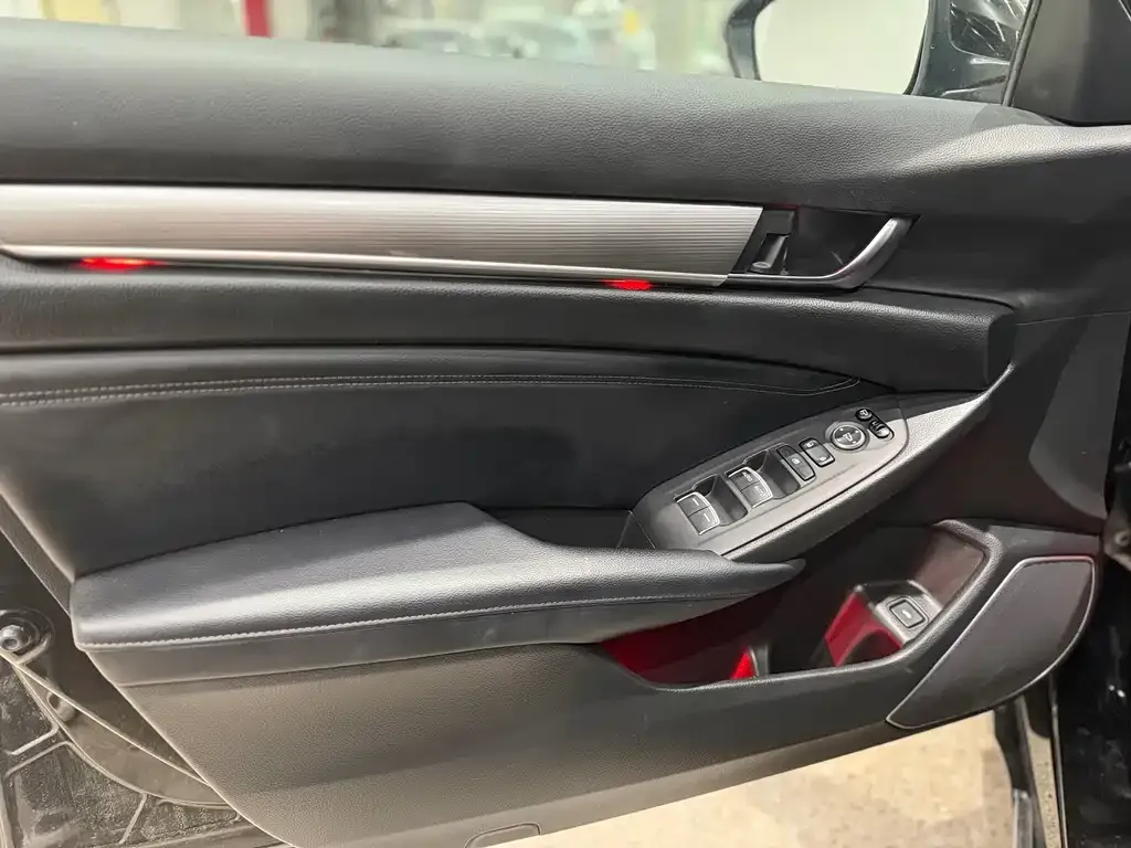Honda Accord — фото 2