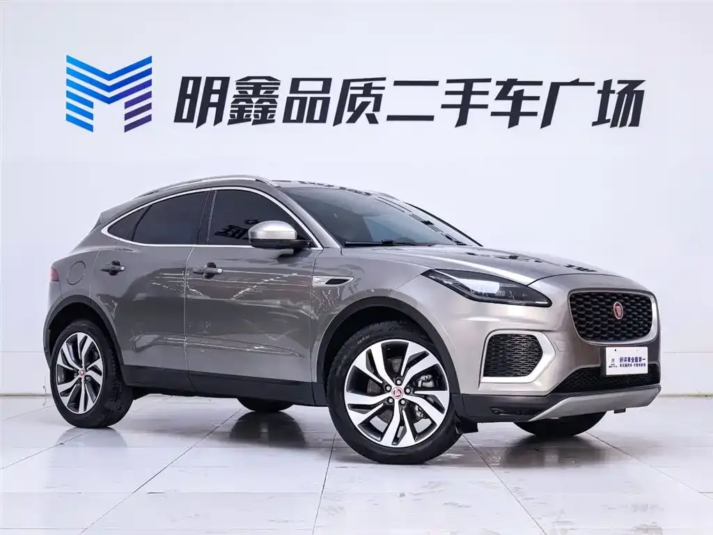 Jaguar E-PACE — фото 6