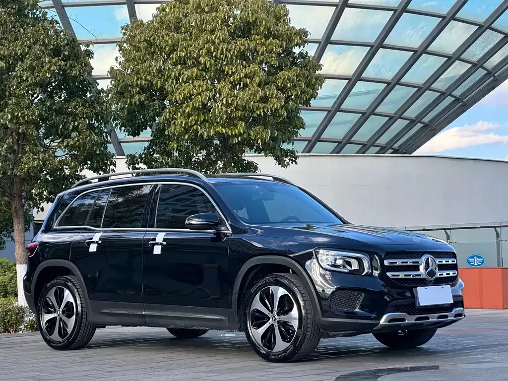 Mercedes-Benz GLB — фото 9