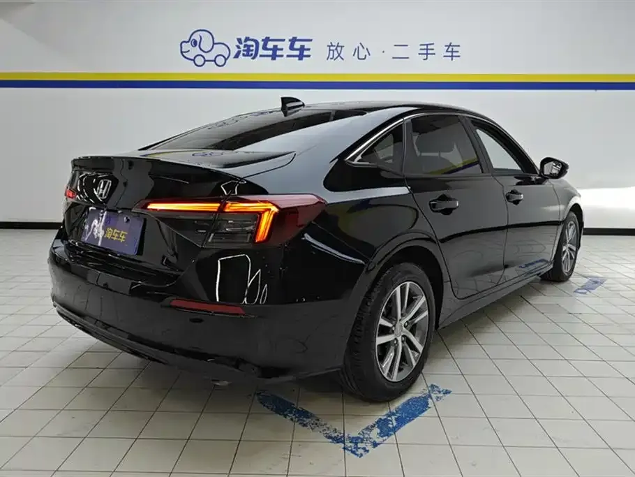 Honda Civic — фото 2