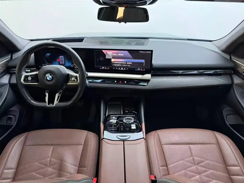 BMW 5 Series — фото 10