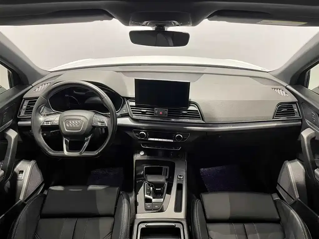 Audi Q5L Sportback — фото 7