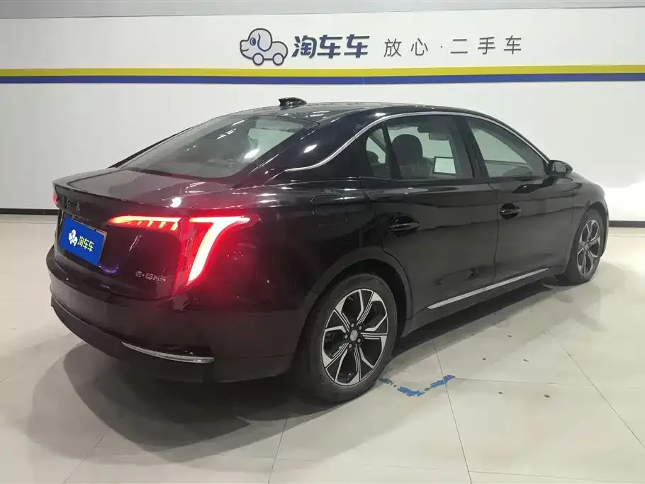 Hongqi E-QM5 — фото 3