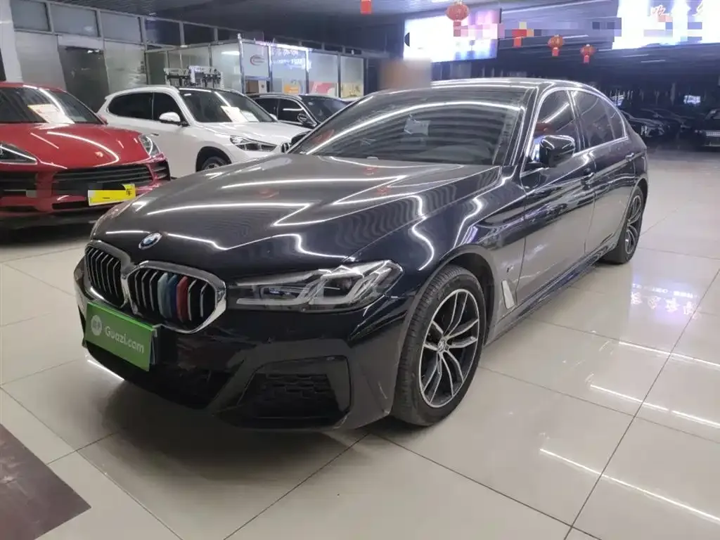 BMW 5 Series — фото 1