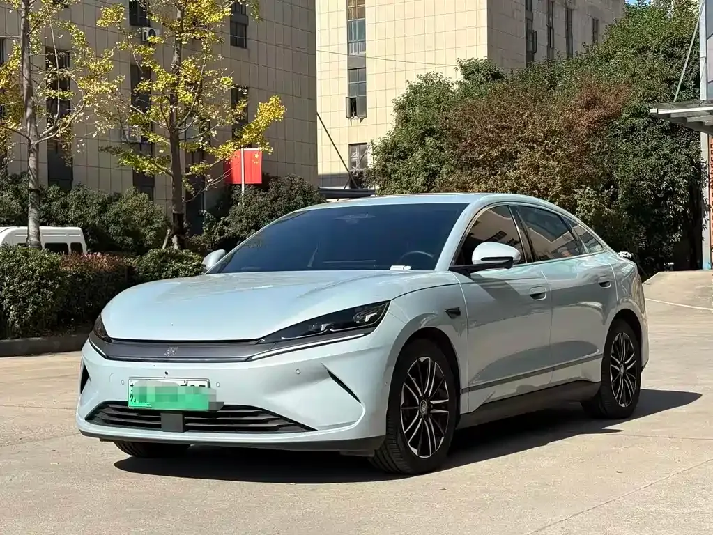 BYD Qin L — фото 1