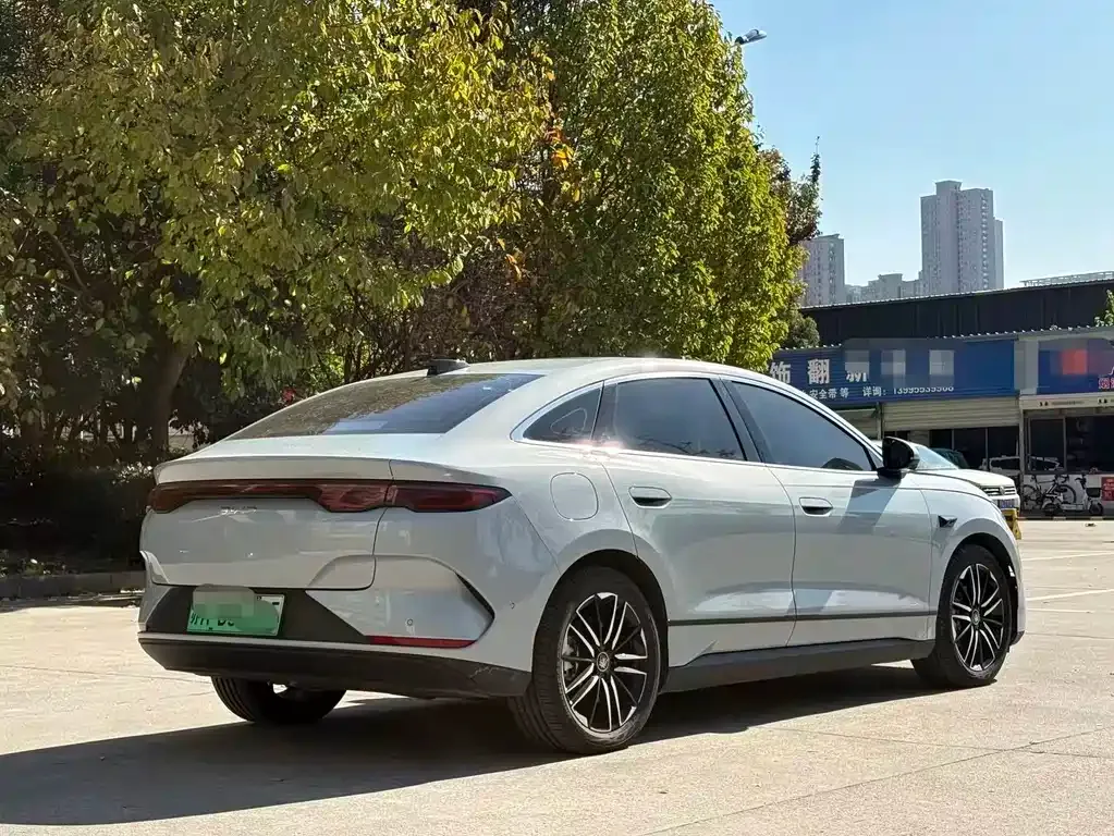 BYD Qin L — фото 4