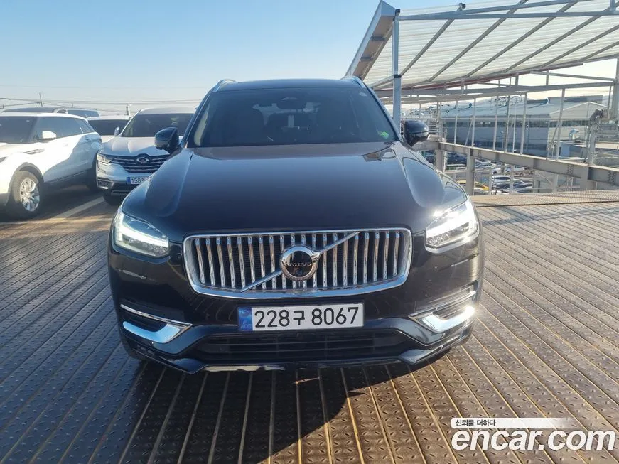 Volvo XC90 — фото 1