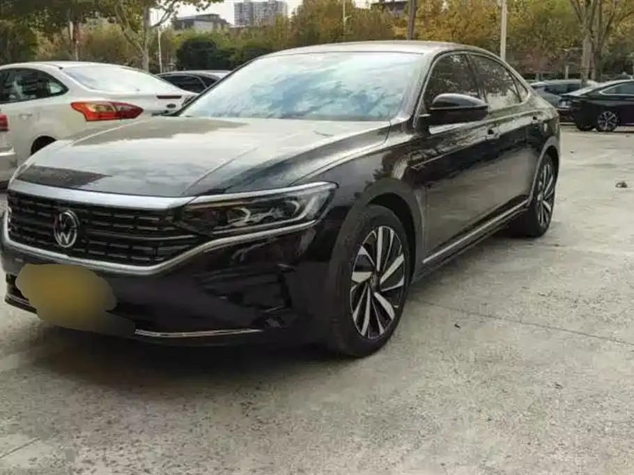 Volkswagen Passat — фото 1