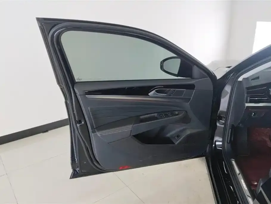 Volkswagen Passat — фото 7