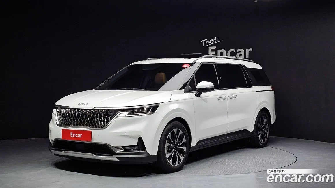 Kia Carnival — фото 1