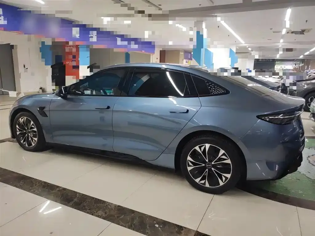 BYD Seal — фото 8