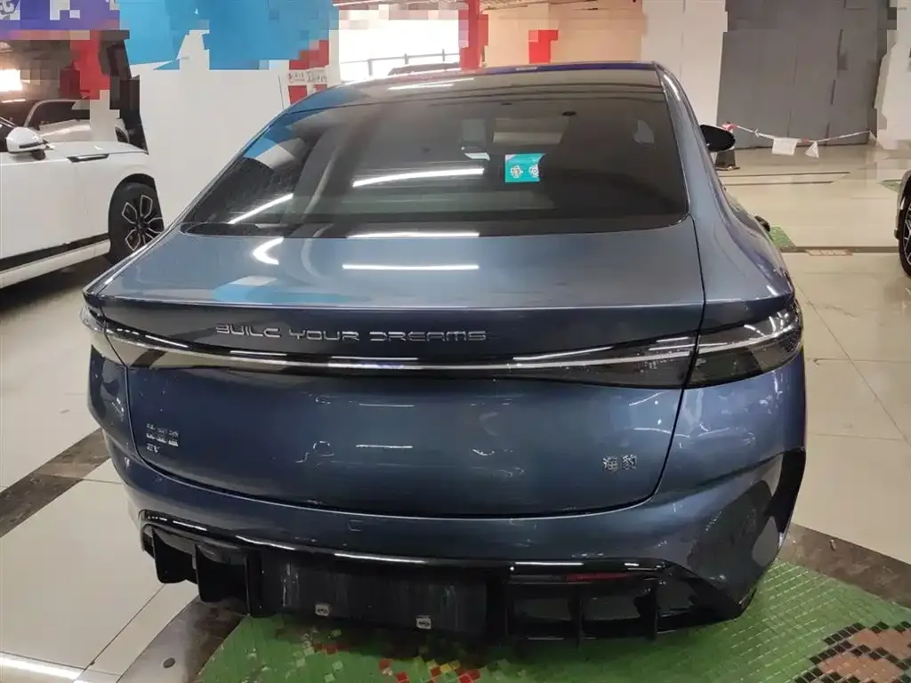 BYD Seal — фото 2