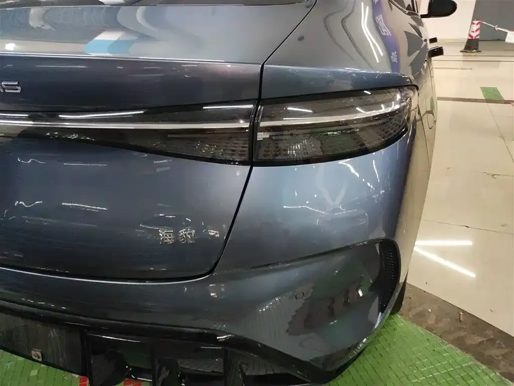 BYD Seal — фото 6
