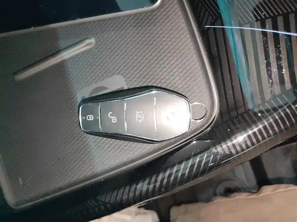 BYD Seal — фото 3