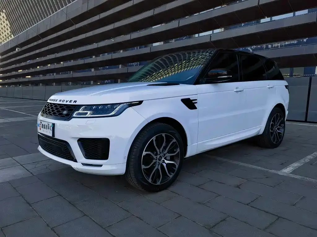 Land Rover Sport — фото 1