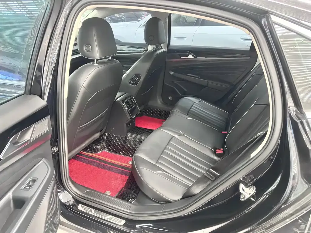 Volkswagen Passat — фото 6