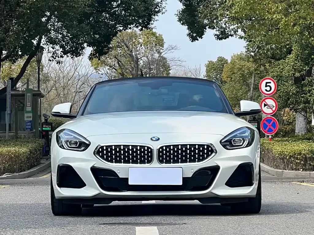BMW Z4 — фото 9