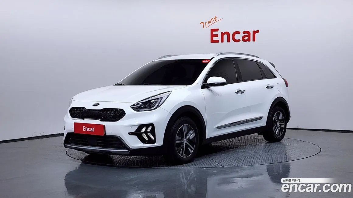 Kia Niro — фото 1