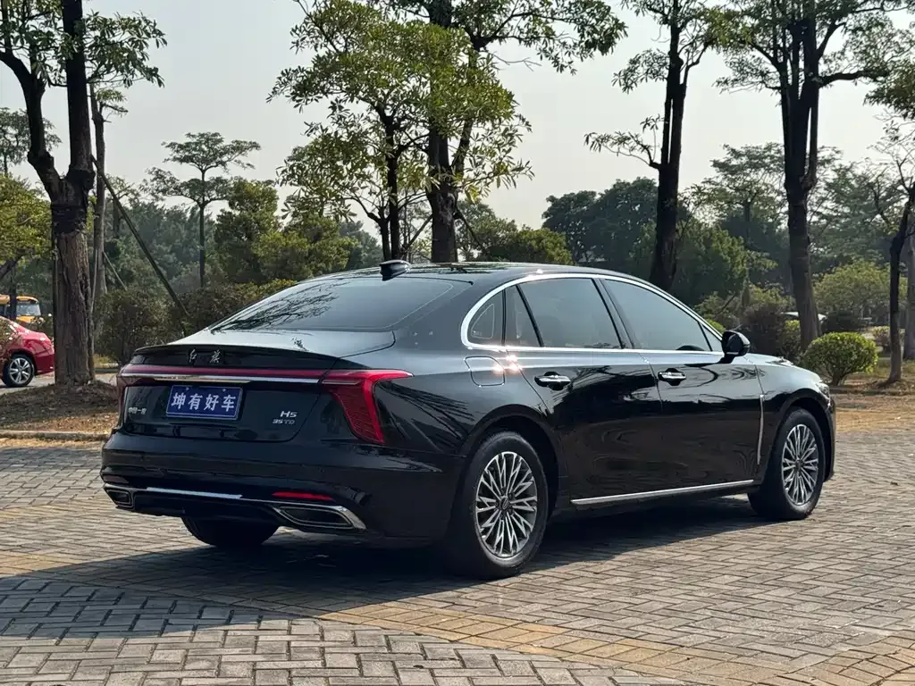 Hongqi H5 — фото 5