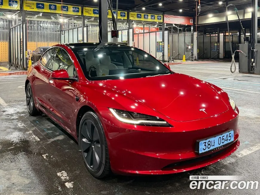 Tesla Model 3 — фото 1