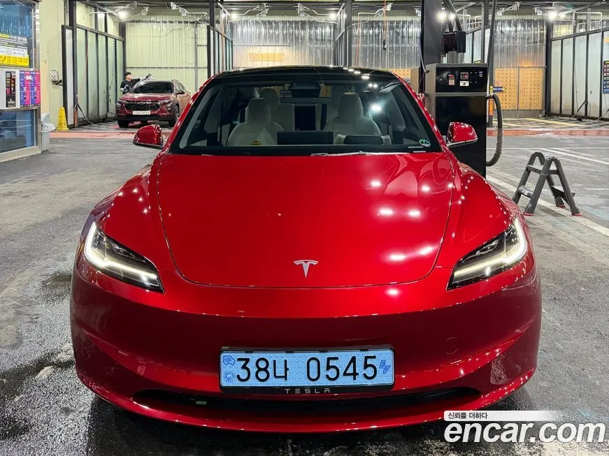 Tesla Model 3 — фото 3