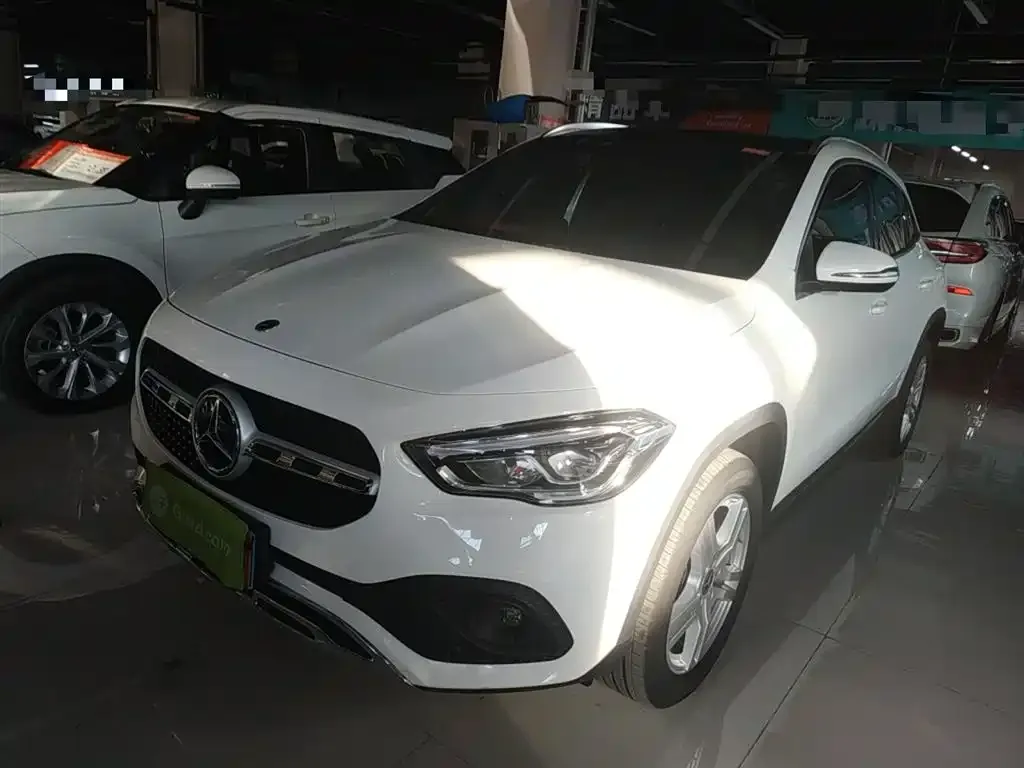 Mercedes-Benz GLA — фото 1