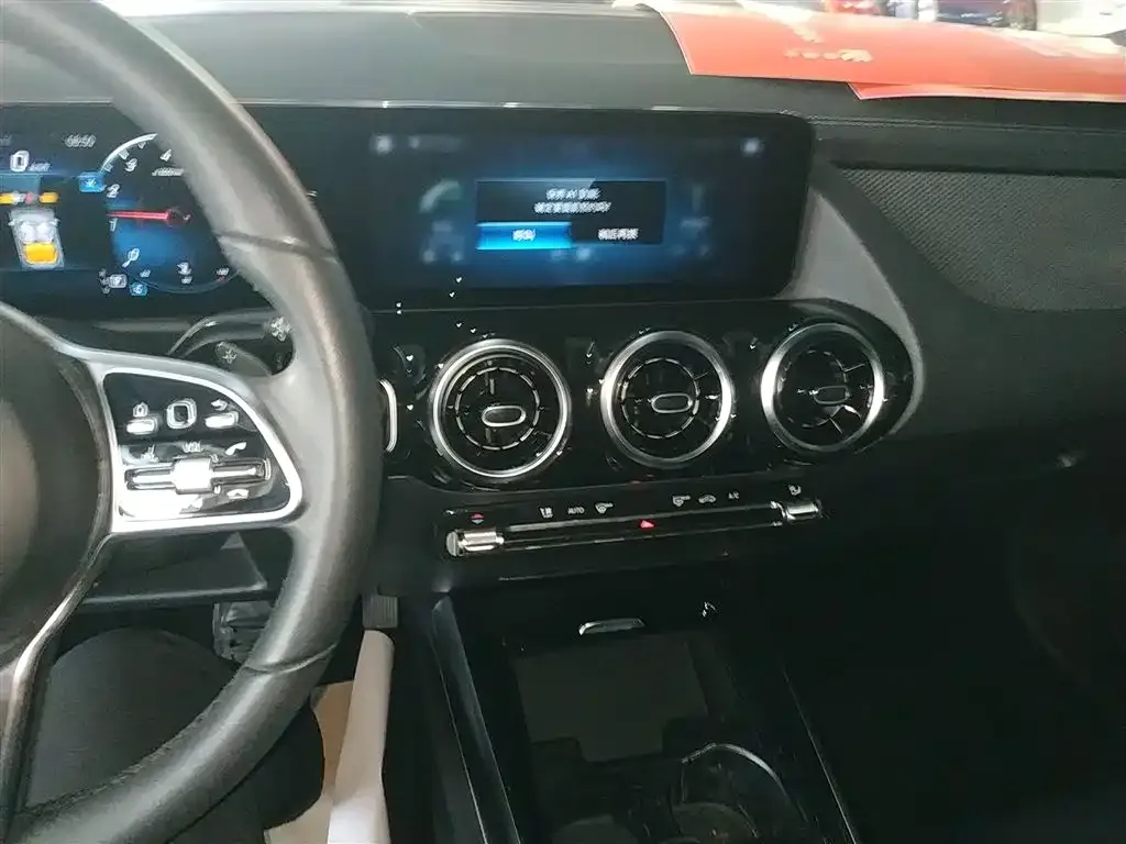 Mercedes-Benz GLA — фото 10
