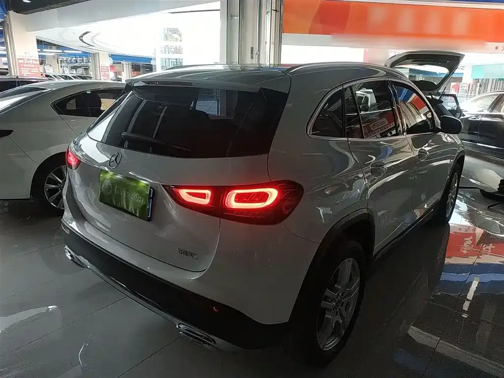 Mercedes-Benz GLA — фото 7