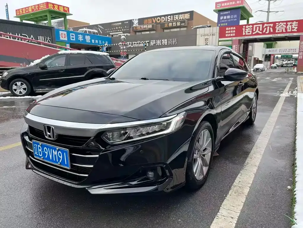 Honda Accord — фото 1