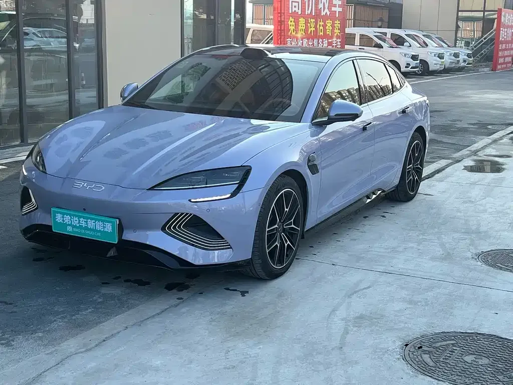 BYD Seal — фото 1