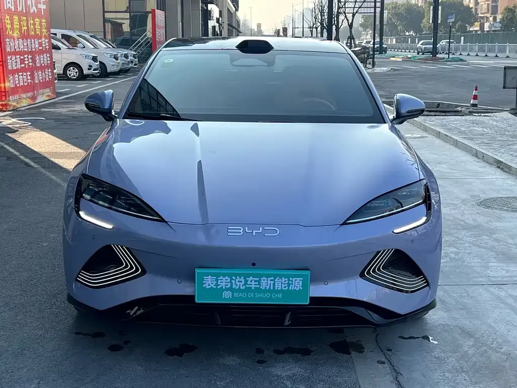 BYD Seal — фото 9