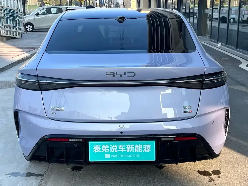 BYD Seal — фото 2