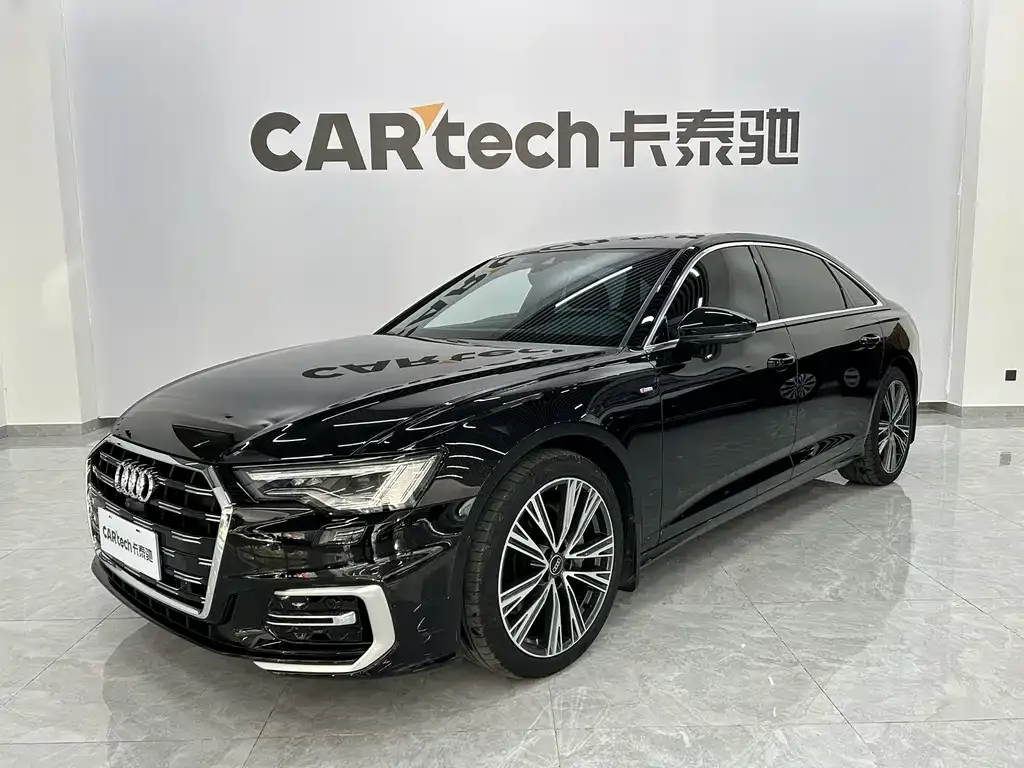 Audi A6L — фото 1