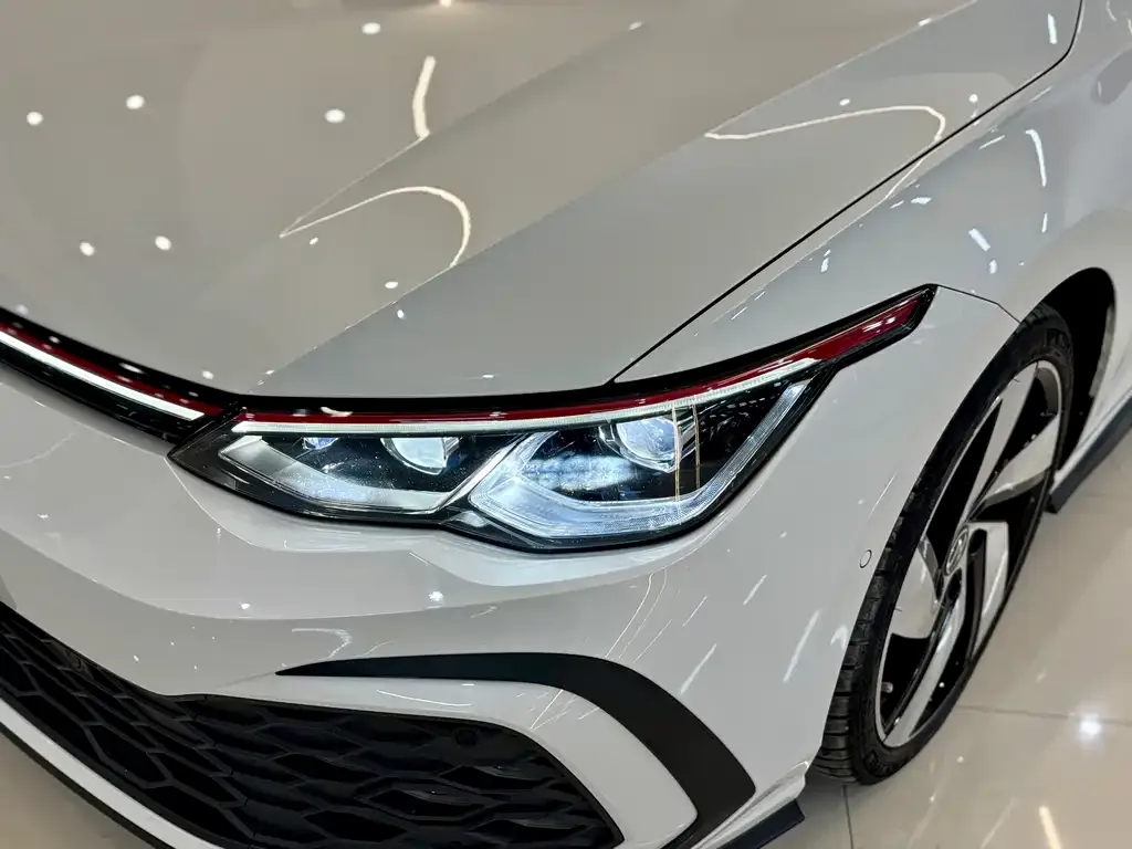 Volkswagen Golf GTI — фото 4