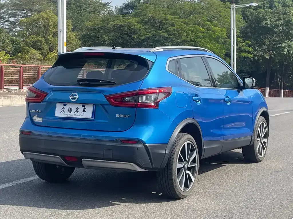 Nissan Qashqai — фото 9