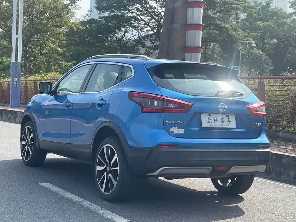 Nissan Qashqai — фото 7