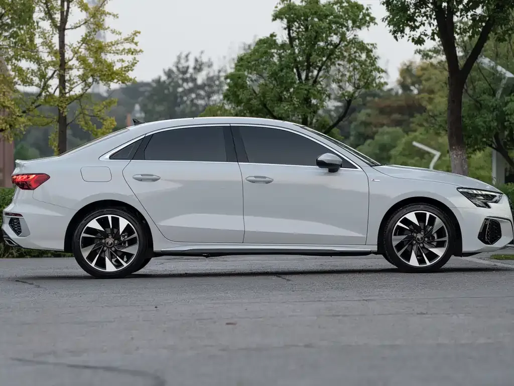 Audi A3 — фото 7