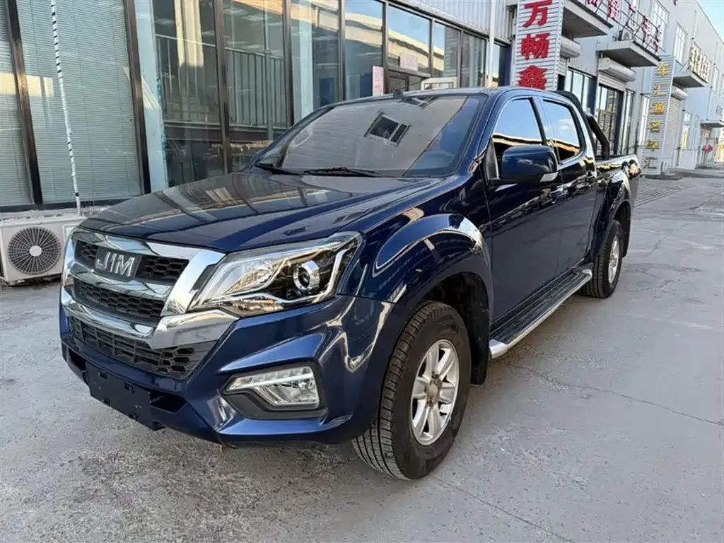 Isuzu RE-MAX — фото 1