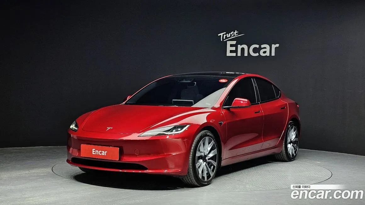 Tesla Model 3 — фото 1