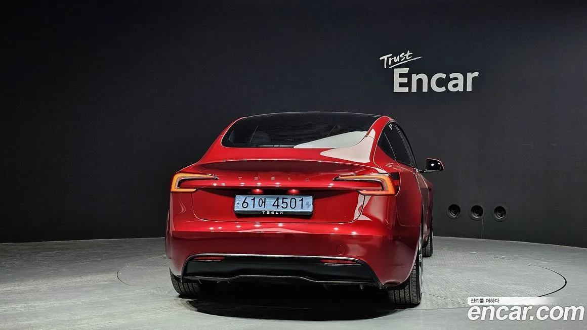 Tesla Model 3 — фото 4