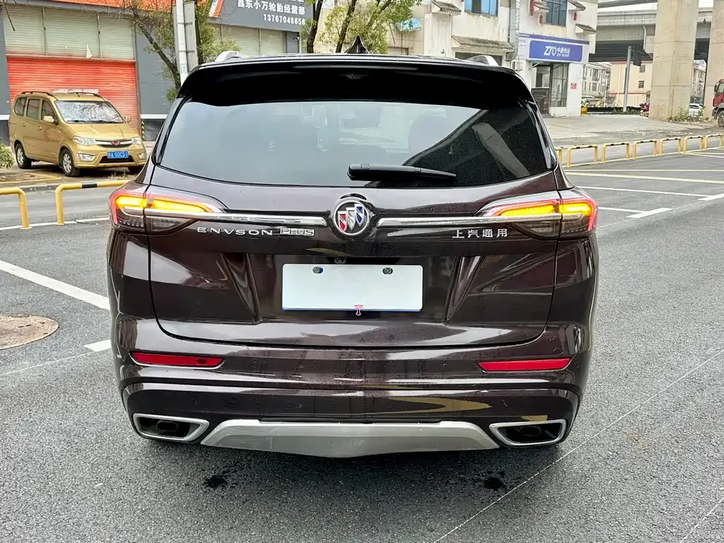 Buick Envision Plus — фото 9