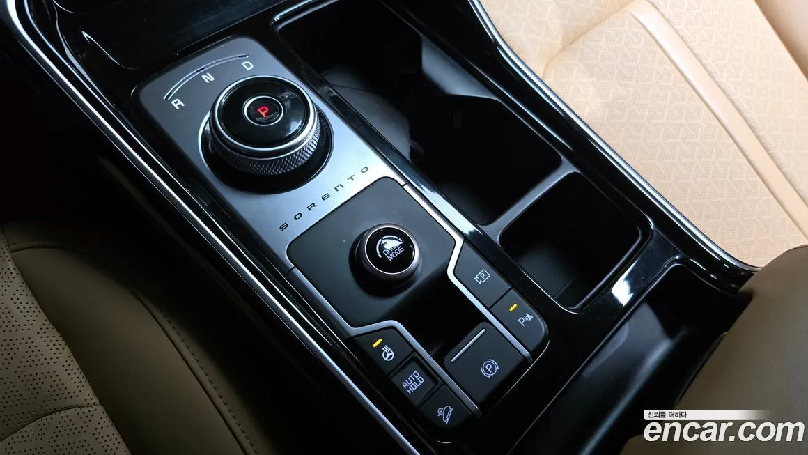 Kia Sorento — фото 9