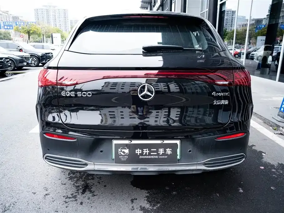 Mercedes-Benz EQE SUV — фото 10