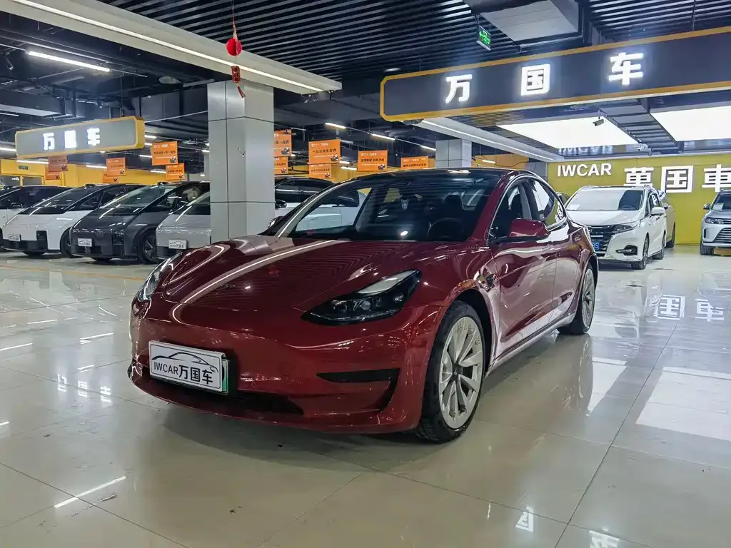 Tesla Model 3 — фото 7