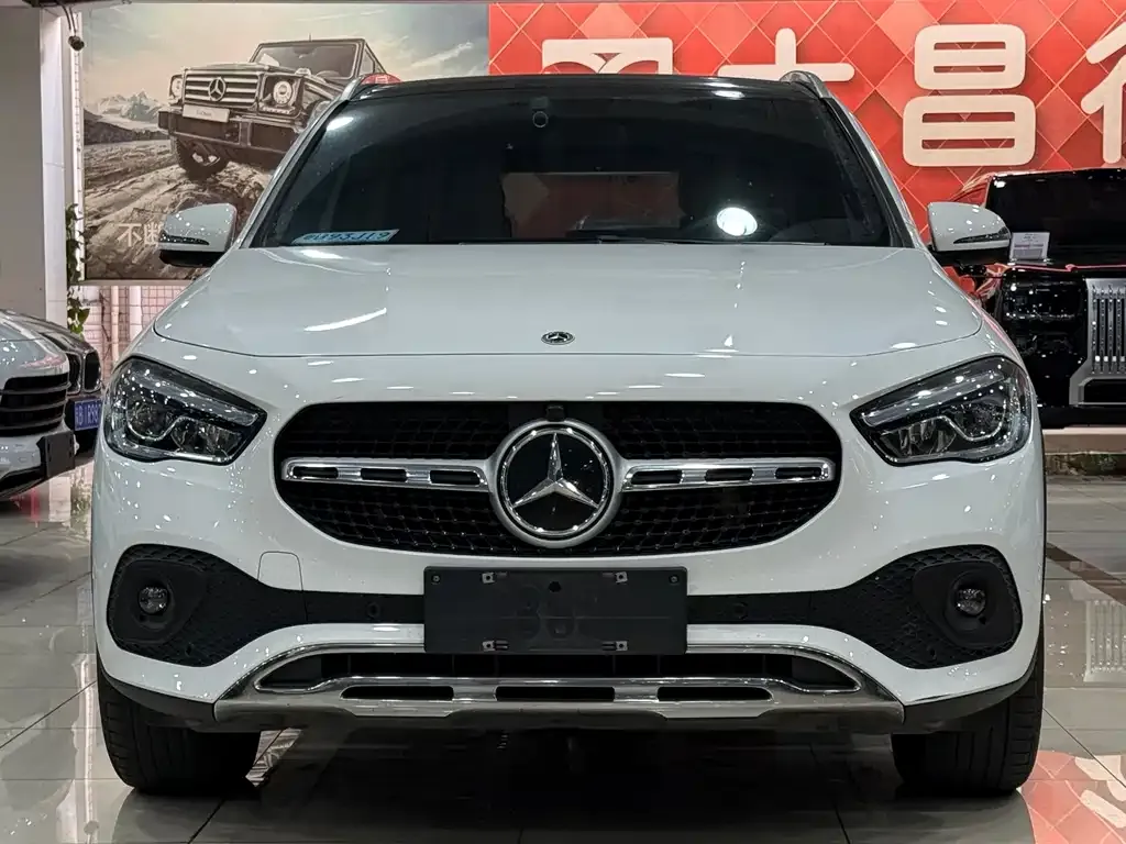Mercedes-Benz GLA — фото 6